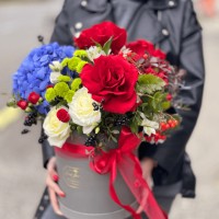 Цветочная композиция в коробке Огонь и лед