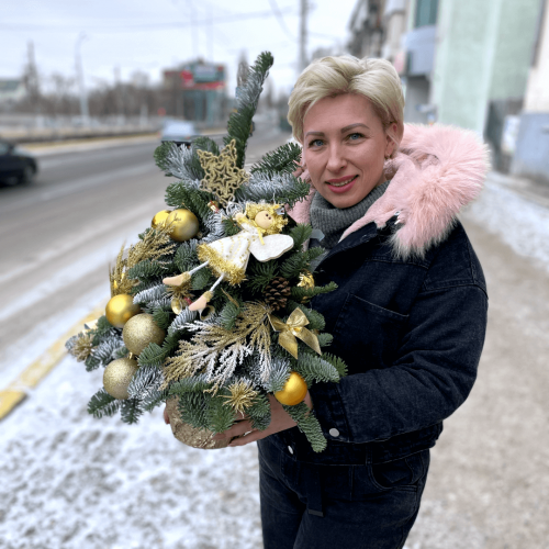 Новогодняя елочка в золотых тонах