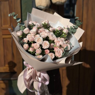 Букет кустовых роз Карамель