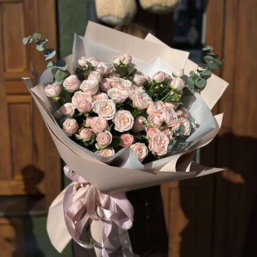 Букет кустовых роз Карамель